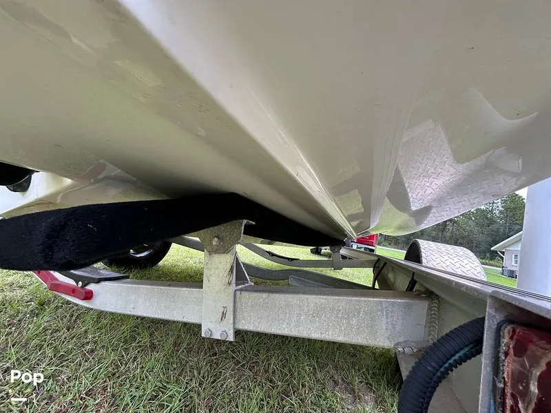 Slide: The Image of Robalo R-180 CC 2019 - 16781470
