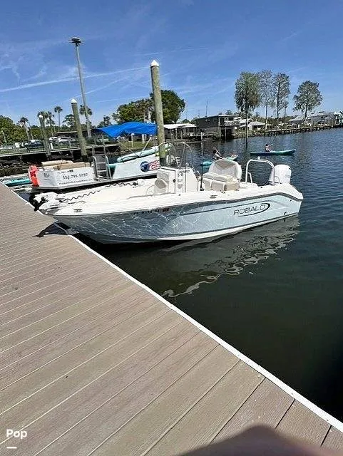 The Image of Robalo R-180 CC 2019 - 16746863