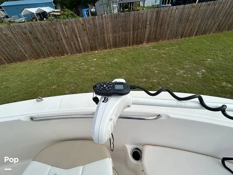 Slide: The Image of Robalo R-180 CC 2019 - 16781500