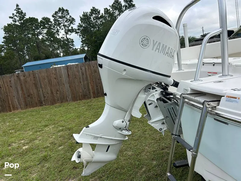 Slide: The Image of Robalo R-180 CC 2019 - 16781444