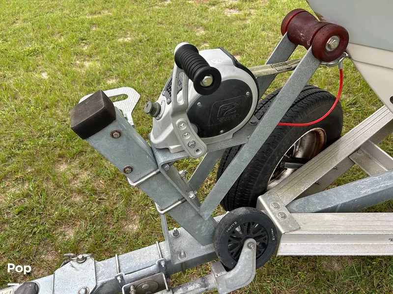 Slide: The Image of Robalo R-180 CC 2019 - 16781455