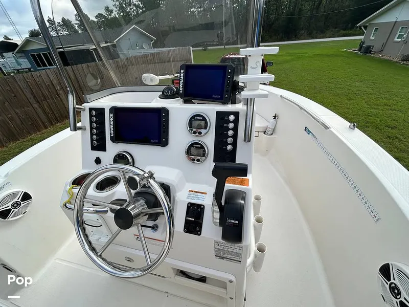 Slide: The Image of Robalo R-180 CC 2019 - 16781505