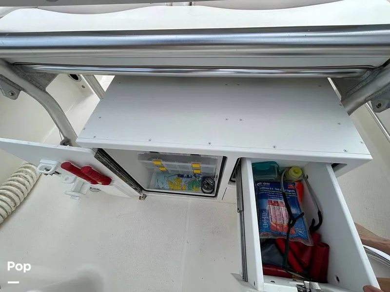 Slide: The Image of Robalo R-180 CC 2019 - 16781583