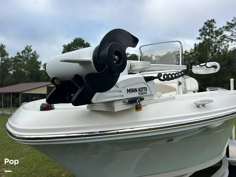 Slide: The Image of Robalo R-180 CC 2019 - 16781453