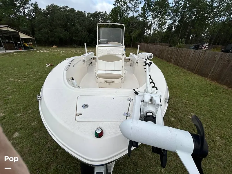 Slide: The Image of Robalo R-180 CC 2019 - 16781476