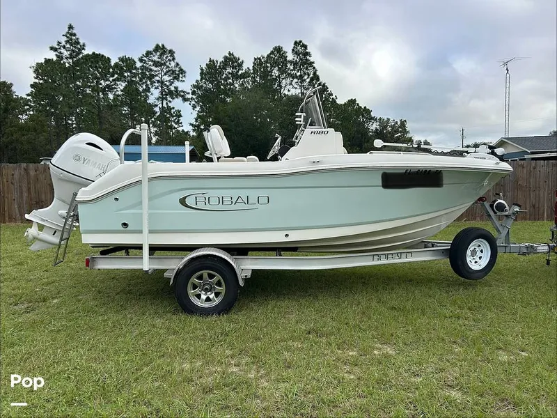 Slide: The Image of Robalo R-180 CC 2019 - 16781449