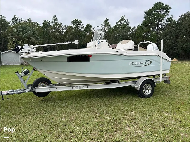 Slide: The Image of Robalo R-180 CC 2019 - 16781433