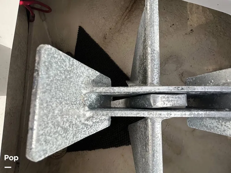 Slide: The Image of Robalo R-180 CC 2019 - 16781493