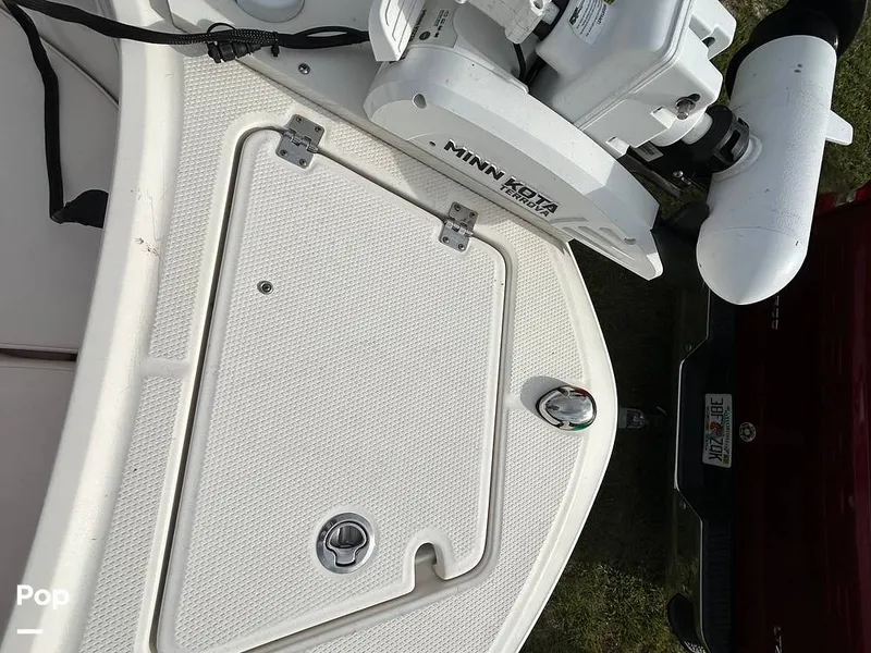 Slide: The Image of Robalo R-180 CC 2019 - 16781491