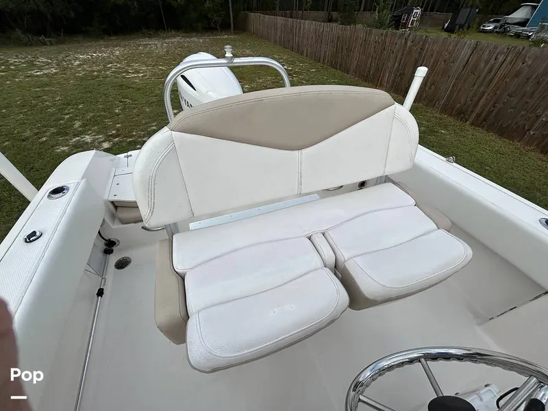 Slide: The Image of Robalo R-180 CC 2019 - 16781514