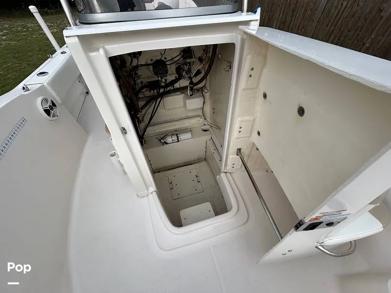 Slide: The Image of Robalo R-180 CC 2019 - 16781498