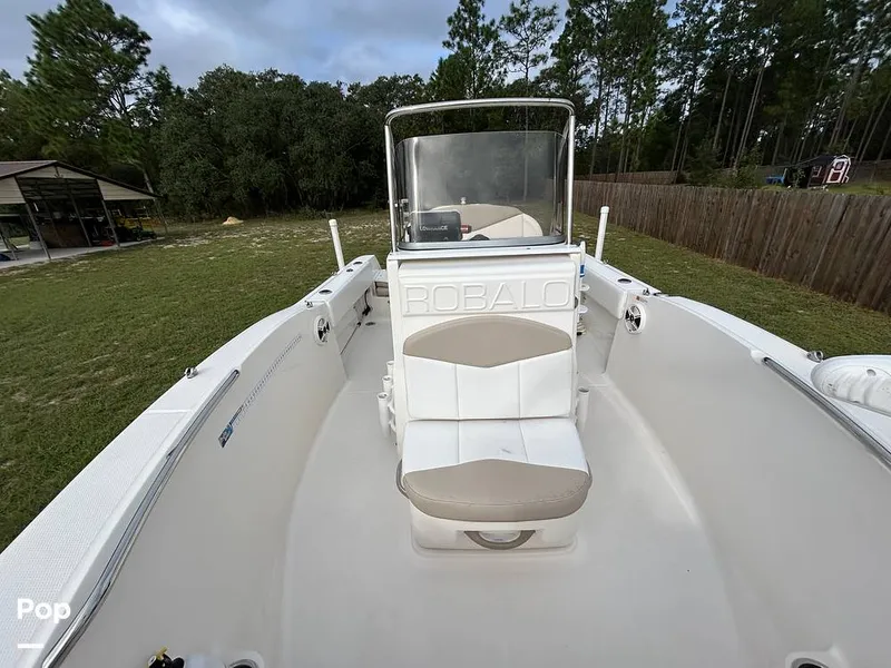 Slide: The Image of Robalo R-180 CC 2019 - 16781494