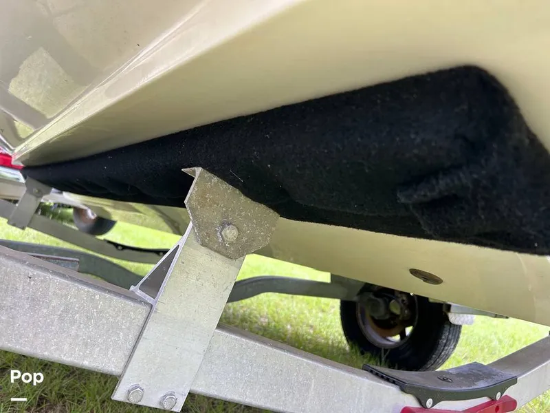 Slide: The Image of Robalo R-180 CC 2019 - 16781469