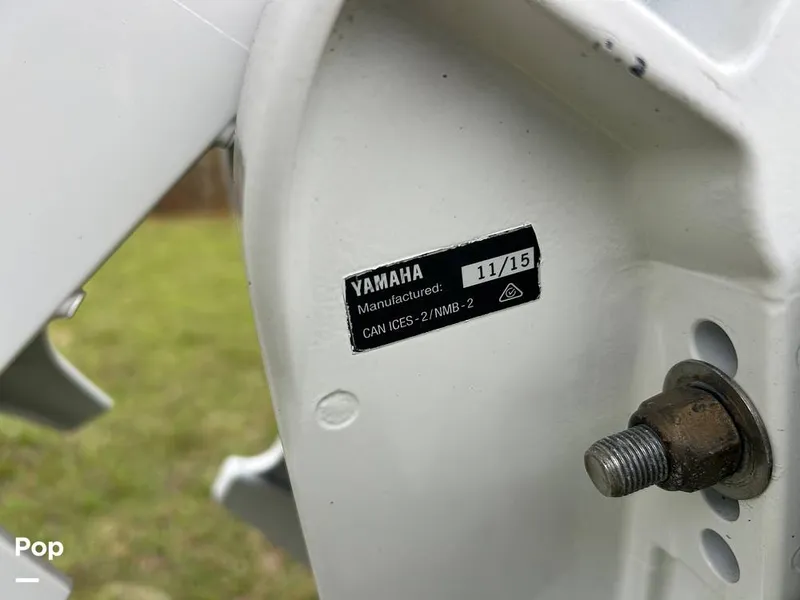Slide: The Image of Robalo R-180 CC 2019 - 16781441