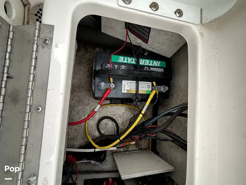 Slide: The Image of Robalo R-180 CC 2019 - 16781530