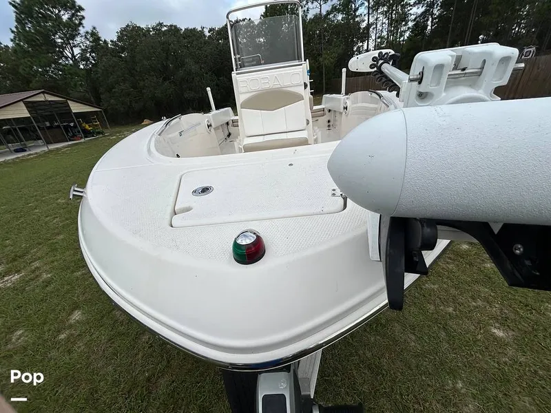 Slide: The Image of Robalo R-180 CC 2019 - 16781474