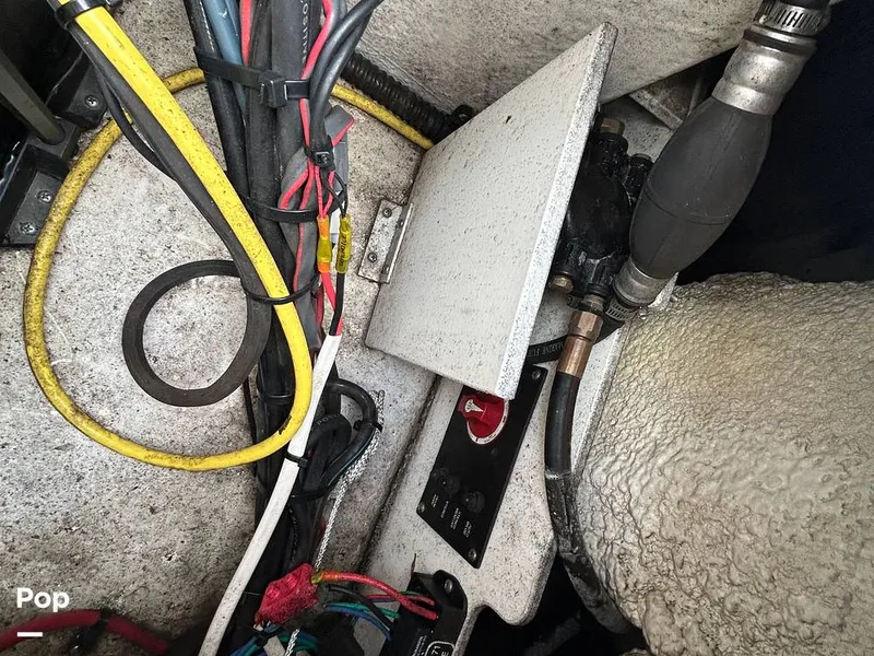 Slide: The Image of Robalo R-180 CC 2019 - 16781531