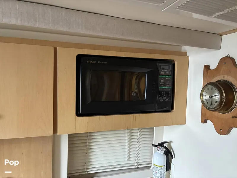 Slide: The Image of Carver Yachts 350 Mariner 1998 - 16759810