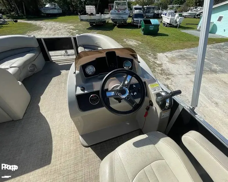 Slide: The Image of Cypress Cay SEABREEZE 232 2022 - 16752203