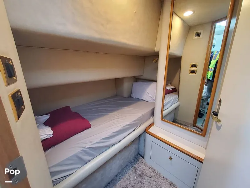 Slide: The Image of Sea Ray 420 Aft Cabin 1996 - 16805368