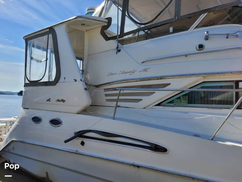 Slide: The Image of Sea Ray 420 Aft Cabin 1996 - 16805045