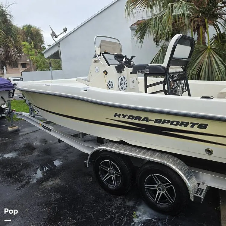 Slide: The Image of Hydra-Sports 20 Bay Bolt 2004 - 16789061