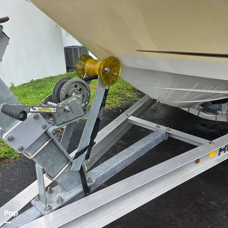 Slide: The Image of Hydra-Sports 20 Bay Bolt 2004 - 16789044