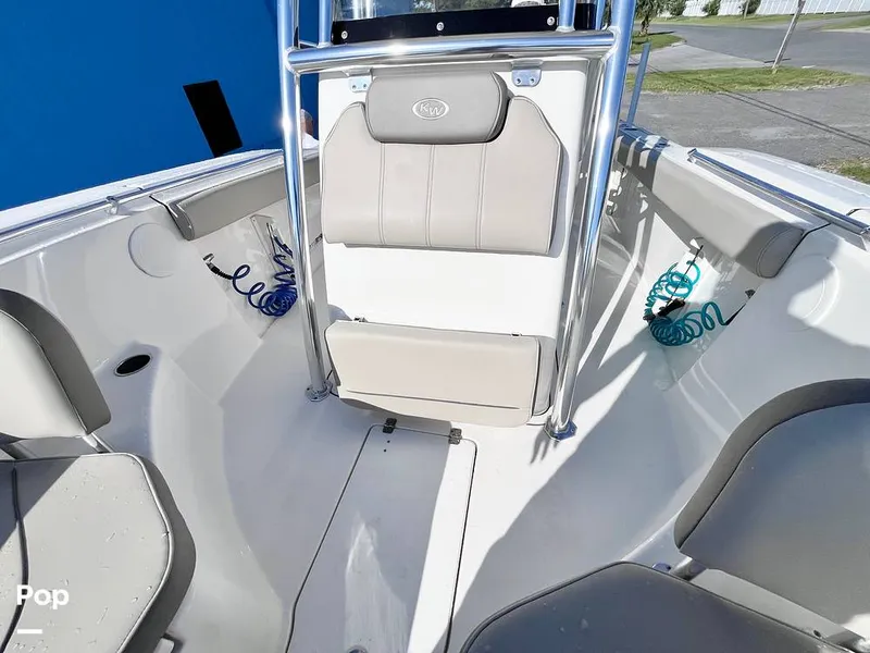 Slide: The Image of Forward Console Seat - 16767564
