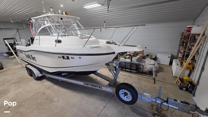 Slide: The Image of Boston Whaler 255 Conquest 2002 - 16837043