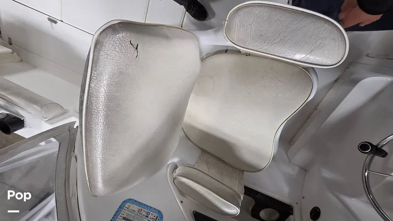 Slide: The Image of Boston Whaler 255 Conquest 2002 - 16837096