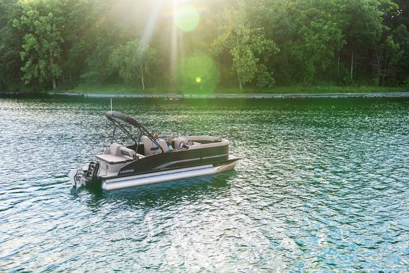 Slide: The Image of Harris 230 Cruiser 2025 - 4