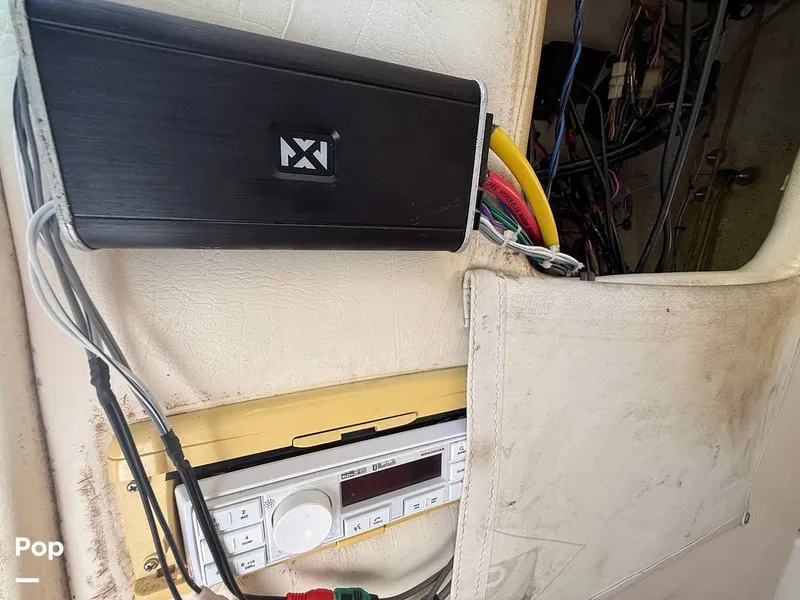 Slide: The Image of Amplifier And Radio - 16782179