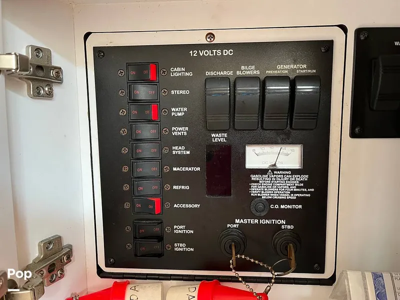 Slide: The Image of Sea Ray 310 Sundancer 2000 - 16817464