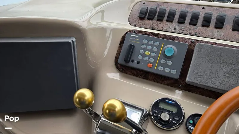 Slide: The Image of Sea Ray 400 Sundancer Gold Edition 1999 - 16833508