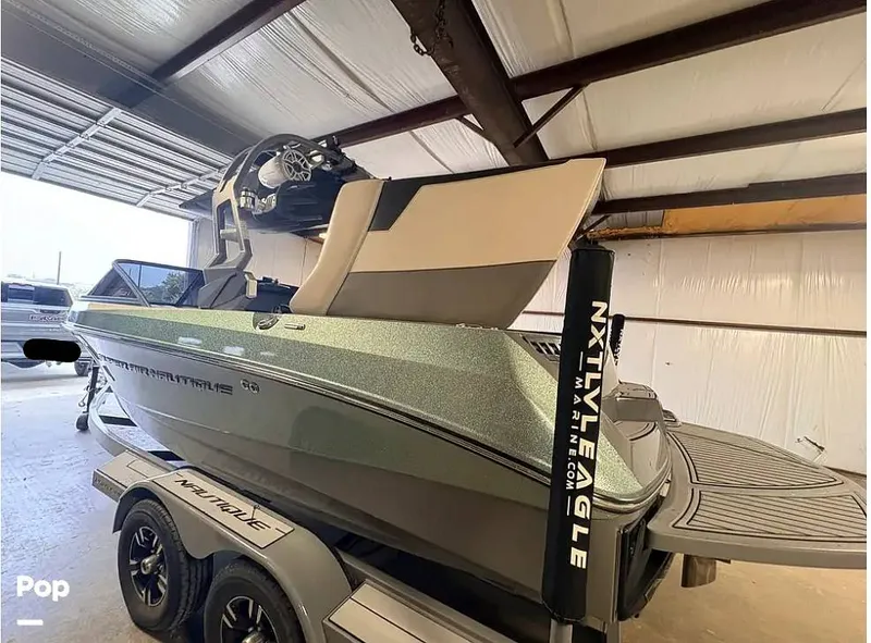 Slide: The Image of Nautique 21 2019 - 16804508