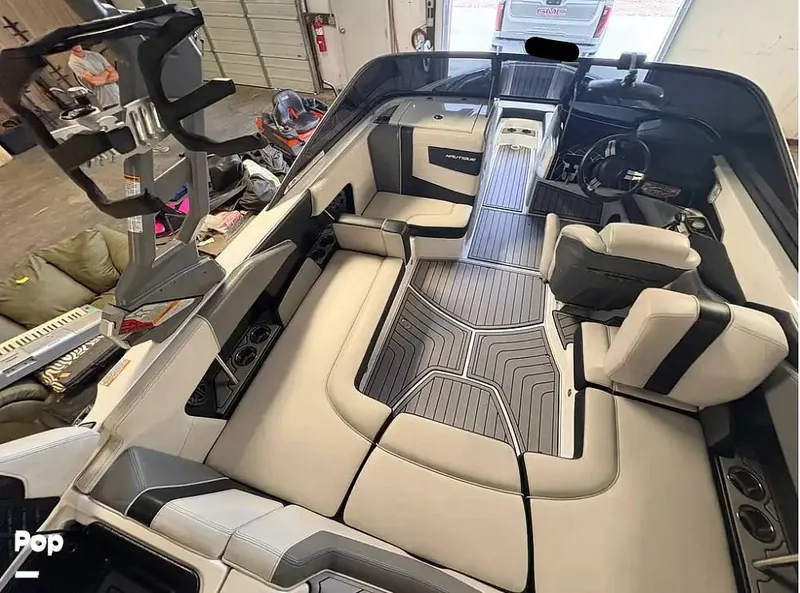 Slide: The Image of Nautique 21 2019 - 16804504