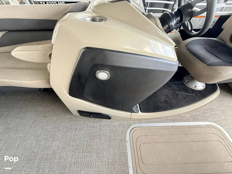 Slide: The Image of Barletta Cabrio 22 QC 2023 - 16819176