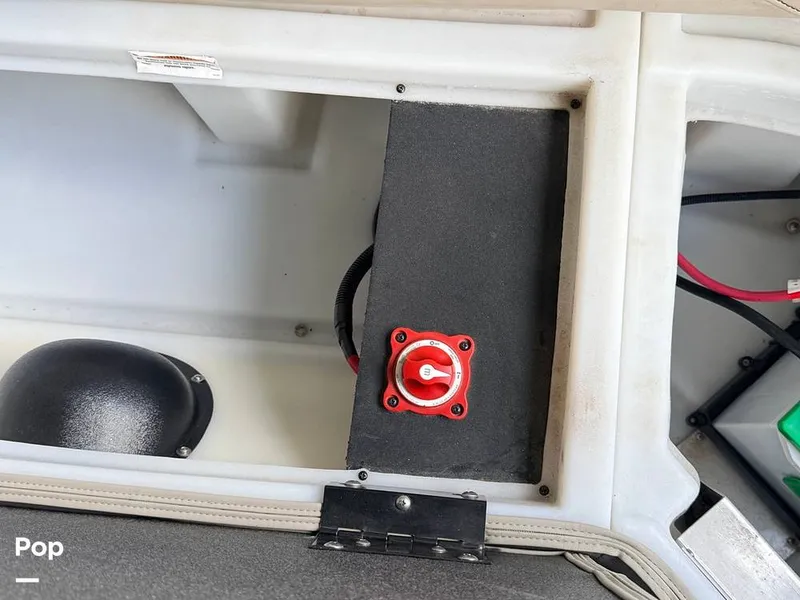 Slide: The Image of Battery Switch - 16819200
