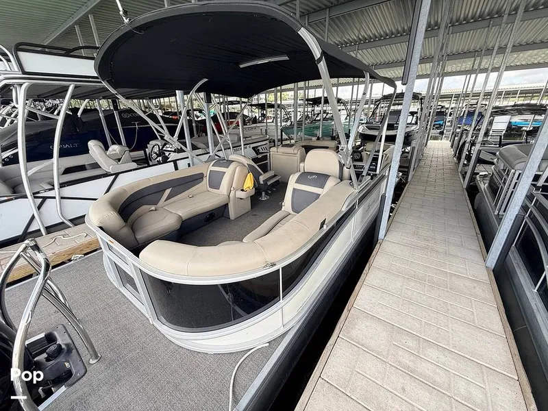 Slide: The Image of Barletta Cabrio 22 QC 2023 - 16819189
