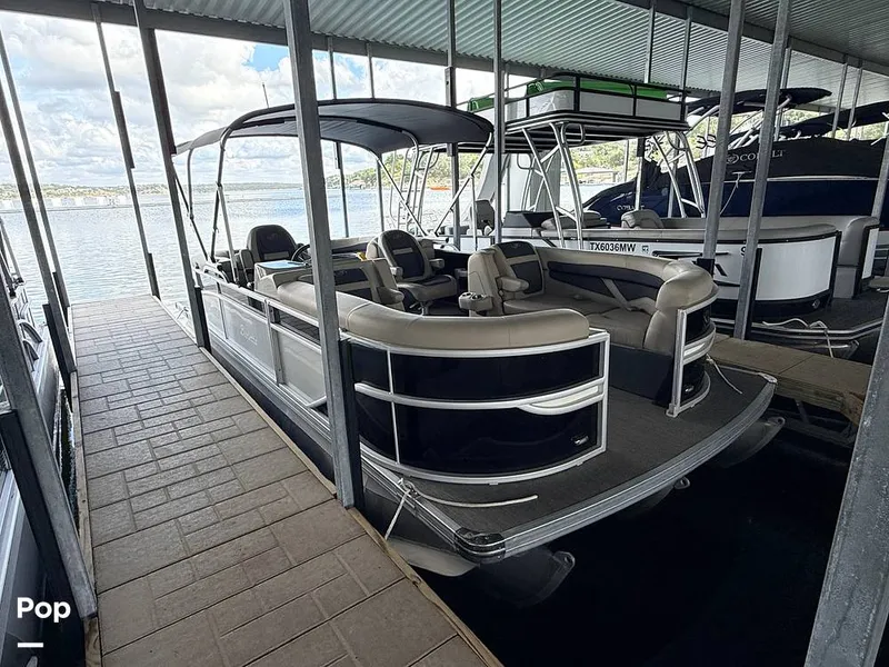 Slide: The Image of Barletta Cabrio 22 QC 2023 - 16819182