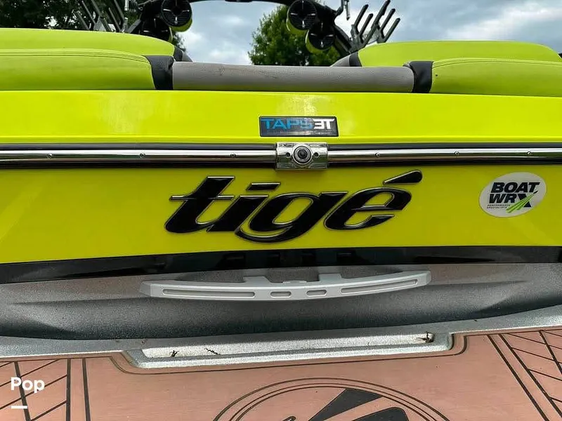 Slide: The Image of Tige 23 ZX 2022 - 16791371