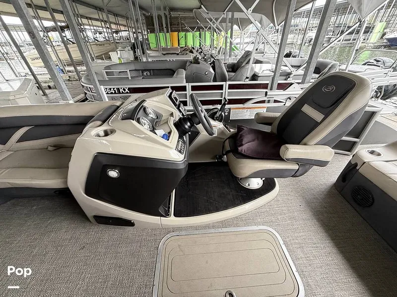 Slide: The Image of Barletta Cabrio C22 Ultra Lounge 2023 - 16832122