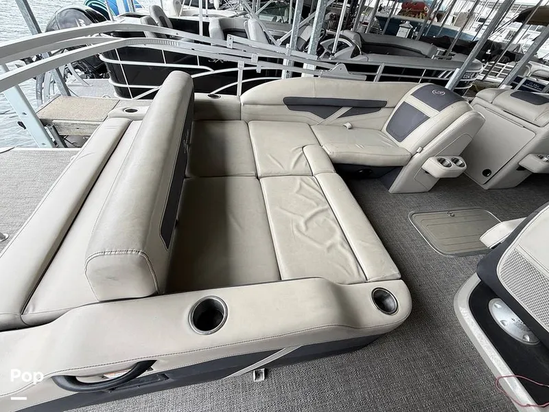 Slide: The Image of Barletta Cabrio C22 Ultra Lounge 2023 - 16832139