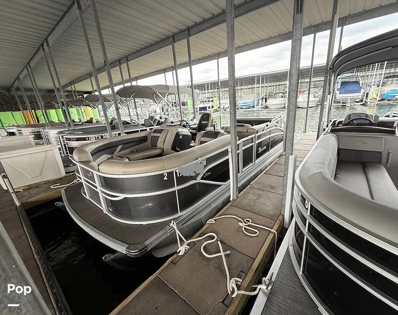 Slide: The Image of Barletta Cabrio C22 Ultra Lounge 2023 - 16794057