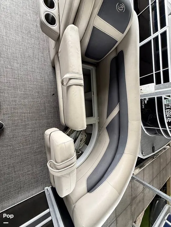 Slide: The Image of Barletta Cabrio C22 Ultra Lounge 2023 - 16832149