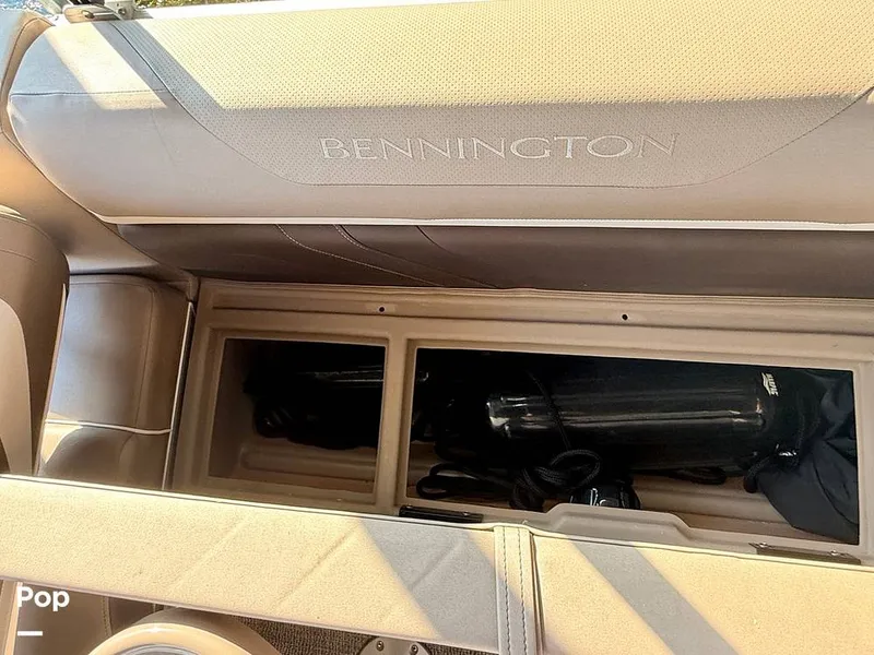 Slide: The Image of Bennington 23SX SB 2025 - 16860174