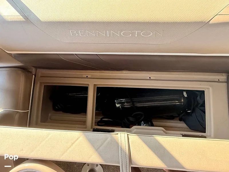 Slide: The Image of Bennington 23SX SB 2025 - 16860173
