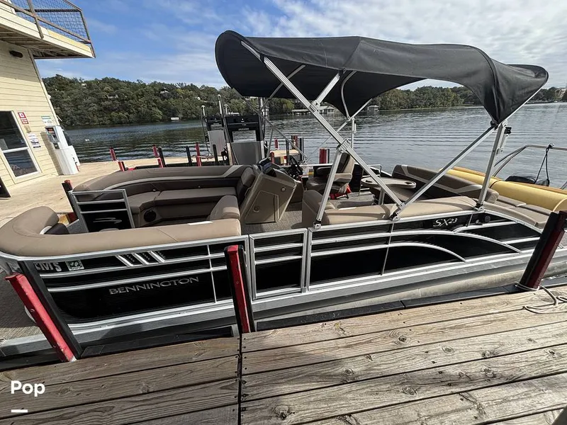 Slide: The Image of Bennington 23SX SB 2025 - 16860200
