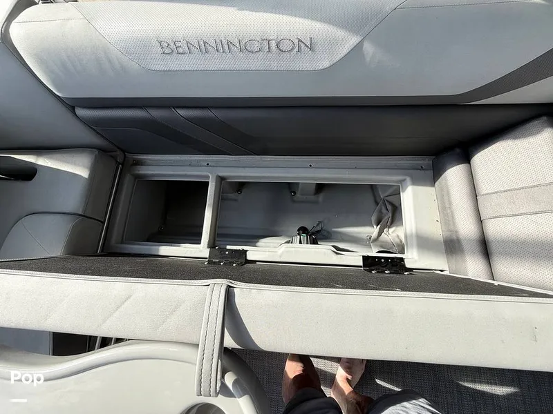 Slide: The Image of Bennington 24SXSB 2024 - 16819117