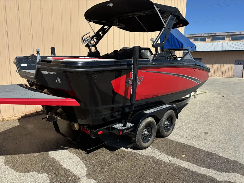 Slide: The Image of Heyday Wake Boats 22 WTS/DC 2022 - 3